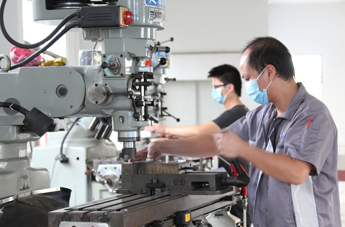 Why medium sized manufacturer has become main stream in China?